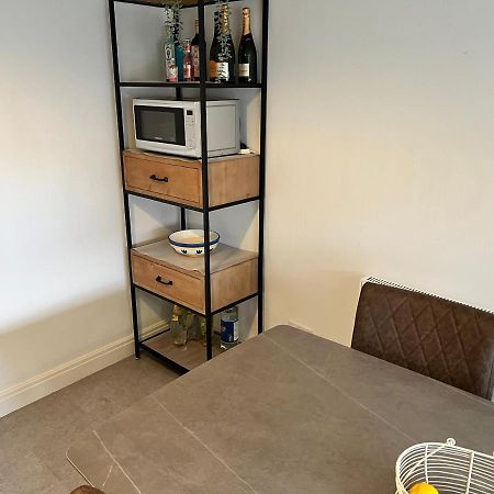 Very Comfy 3 Bed Town House Ashton-under-Lyne Exterior photo