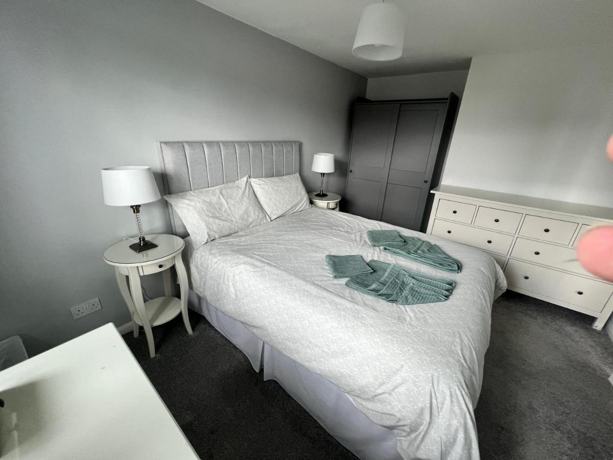 Very Comfy 3 Bed Town House Ashton-under-Lyne Exterior photo